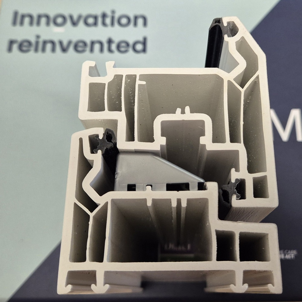 Omnia Flush Casement Section